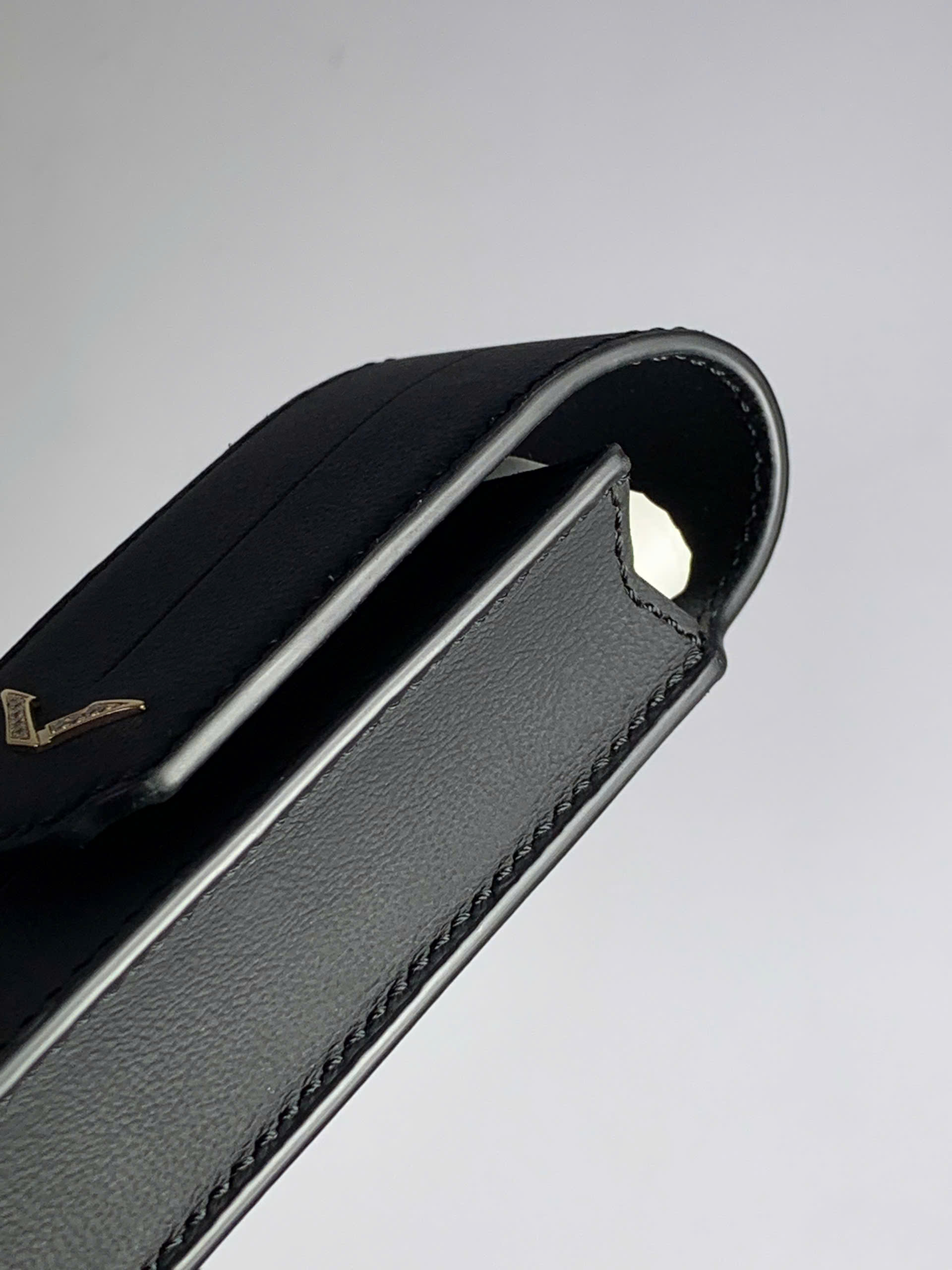 Bao da điện thoại Vertu Signature S da bê Đức - Hình ảnh 3