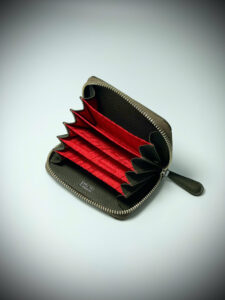 Silk Card Holder - Ví đựng thẻ da Togo etoupe