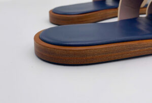 Đế da dép TP là gì? Câu chuyện về đế da veg-tan trong dép da thủ công Thế Phạm