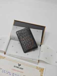 ví thẻ da cá sấu thủ công khâu tay Thế Phạm