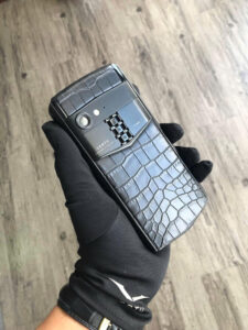 bọc da cá sấu cho điện thoại