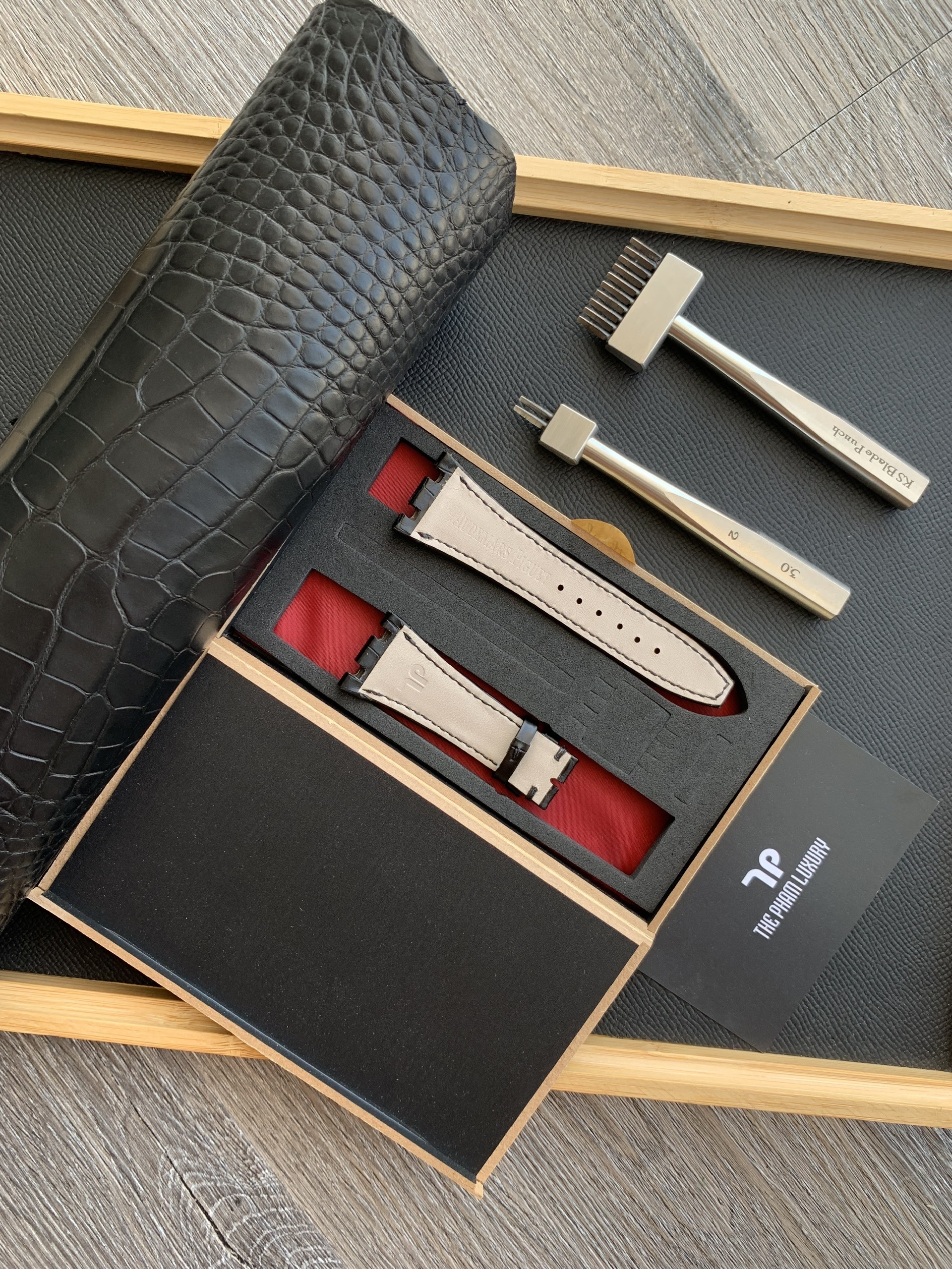 Dây đồng hồ Audemars Piguet da cá sấu Pháp vân bụng màu đen - Hình ảnh 2