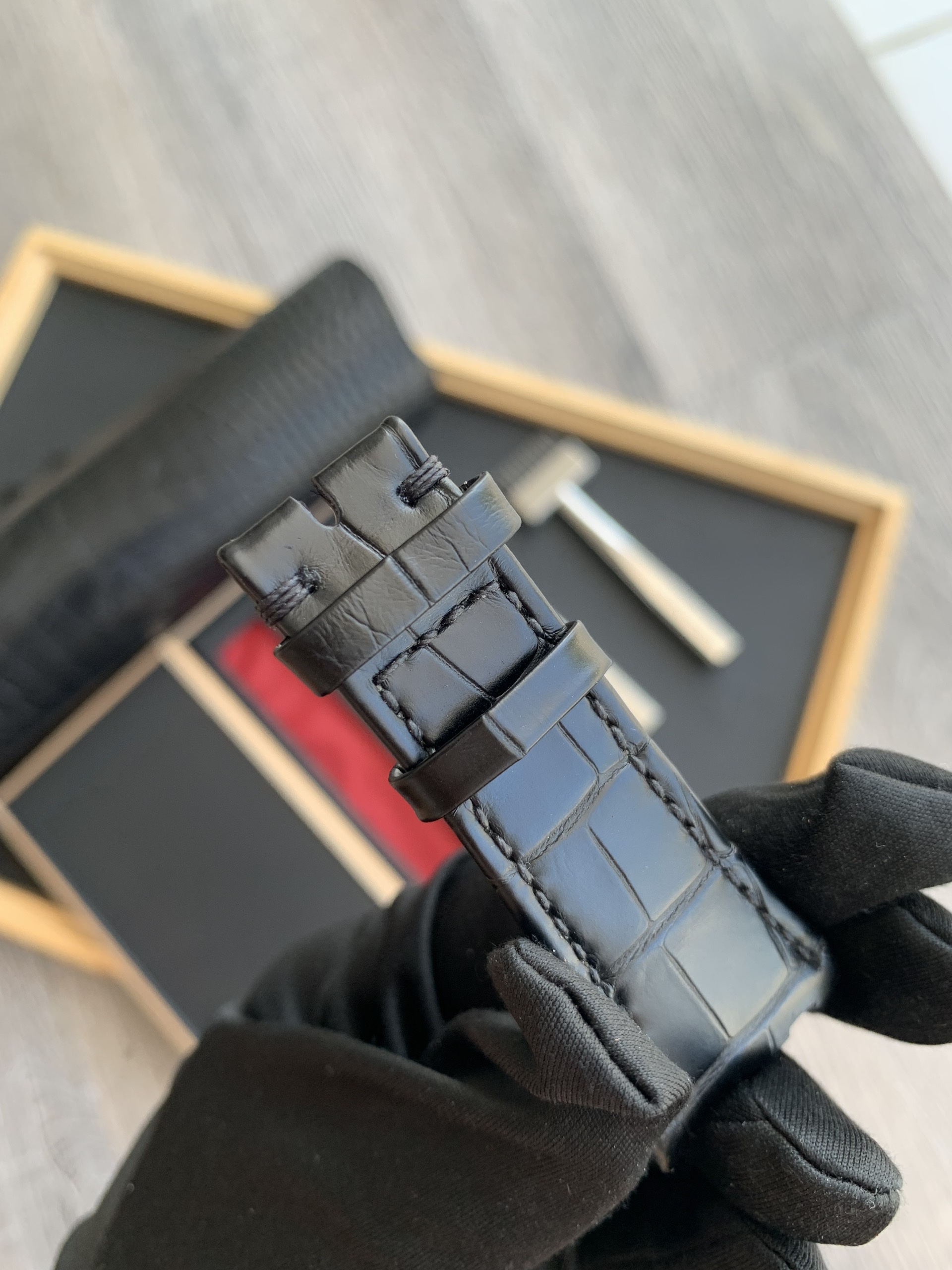 Dây đồng hồ Audemars Piguet da cá sấu Pháp vân bụng màu đen - Hình ảnh 5