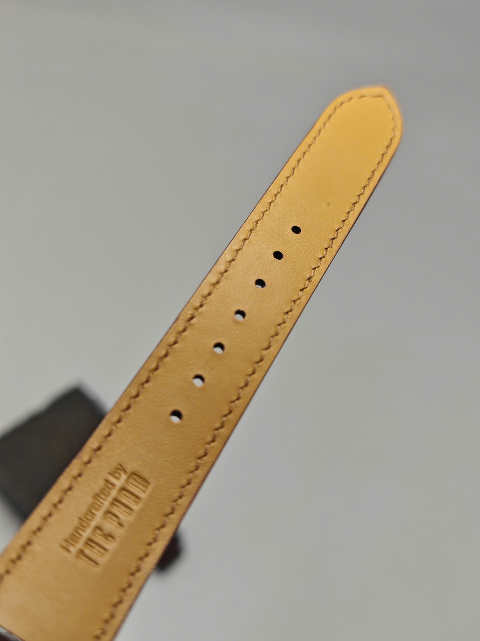 Dây đồng hồ Doxa cá sấu Pháp màu nâu - Hình ảnh 4