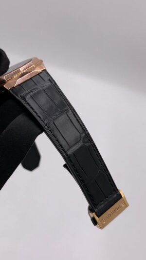 Đầu dây cong ôm vỏ của dây da cá sấu cho Hublot Orlinski
